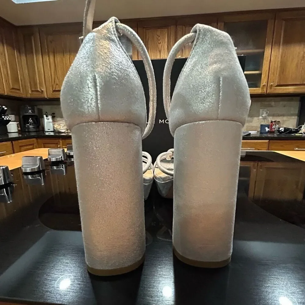 Pelle Moda Gillian ankle strap silver metallic chunky‎ heel sandal size 8.5 NEW